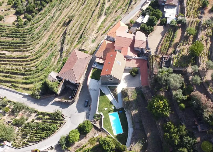 Casa Do Cruzeiro * Alvacoes do Corgo